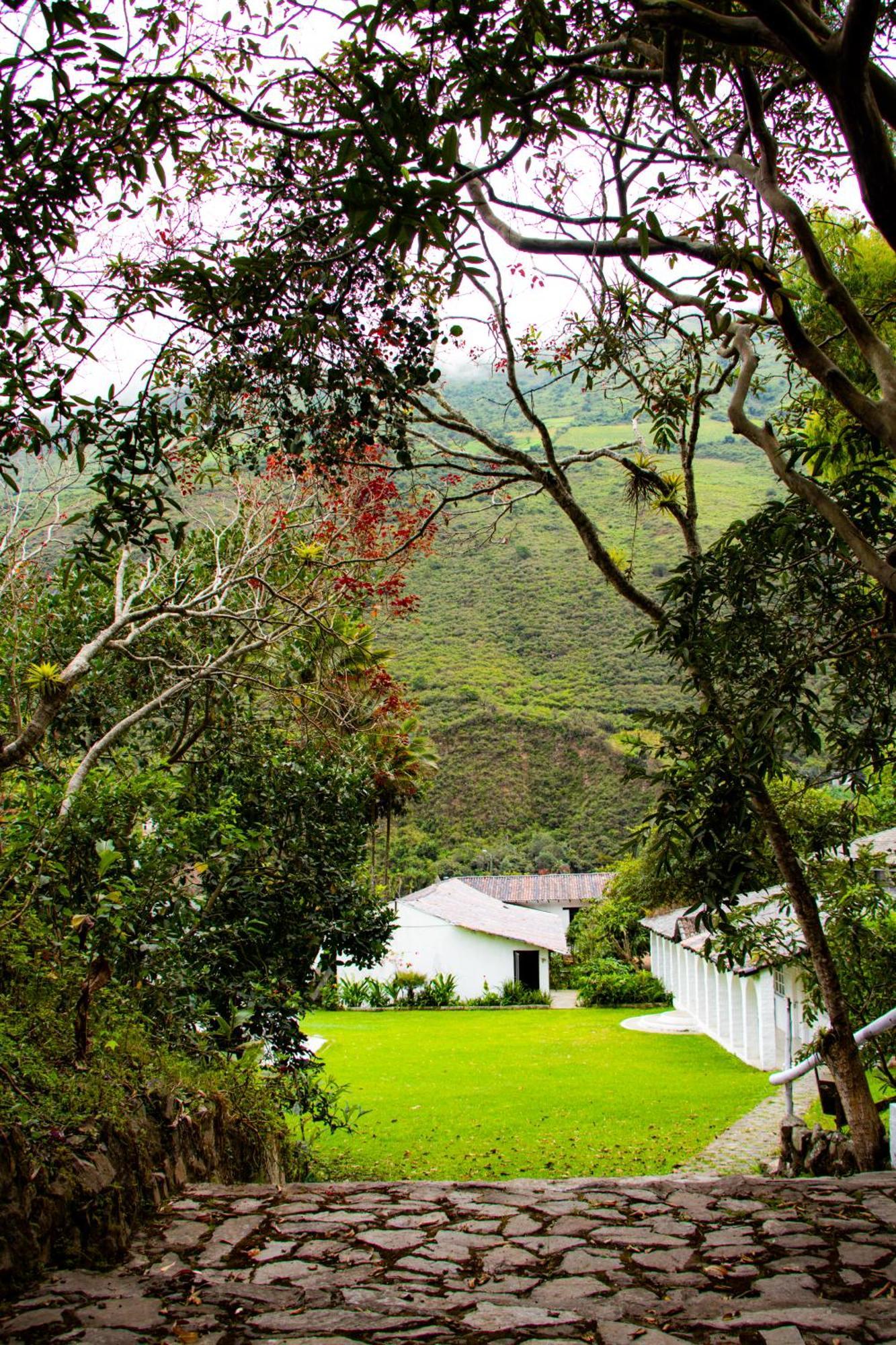 Hosteria La Eterna Primavera Huigra Bagian luar foto