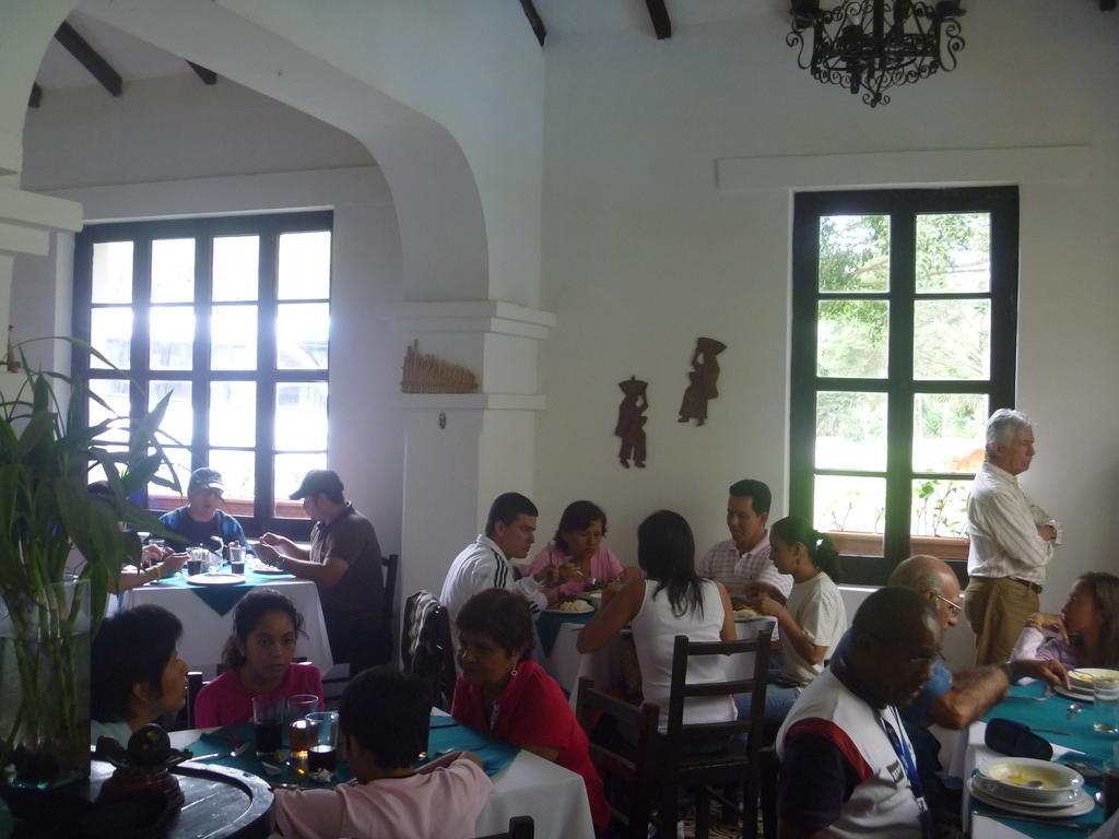 Hosteria La Eterna Primavera Huigra Bagian luar foto