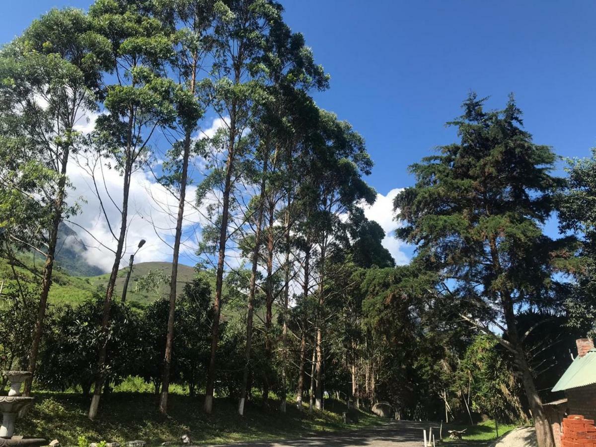 Hosteria La Eterna Primavera Huigra Bagian luar foto
